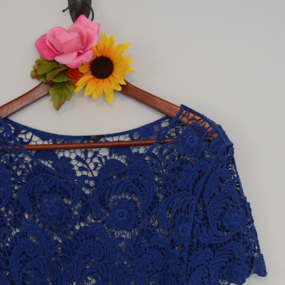 Blue Lace Crop Top - Picture 2 of 5